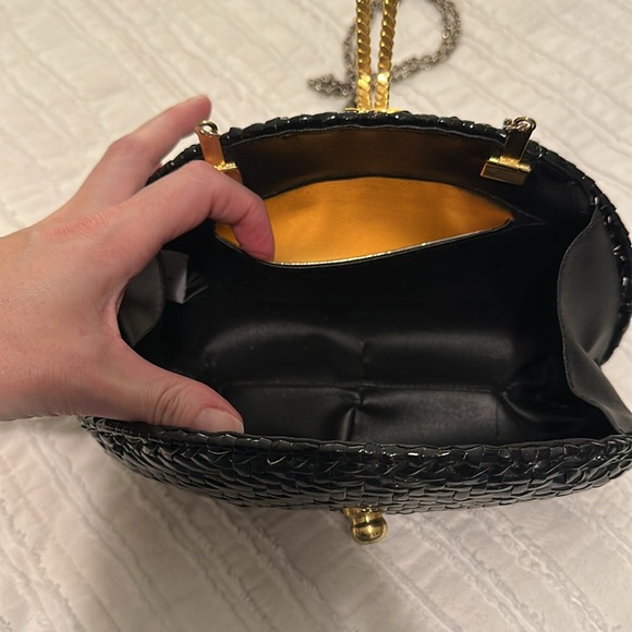 VINTAGE 1960’s Elegance Wicker Woven Black Chain Bag Carried by Movie Star 🌟 - Picture 3 of 5